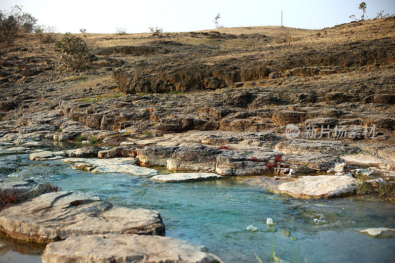 帕塔帕尼瀑布河位于印度中央邦印多尔地区的Mhow Tehsil